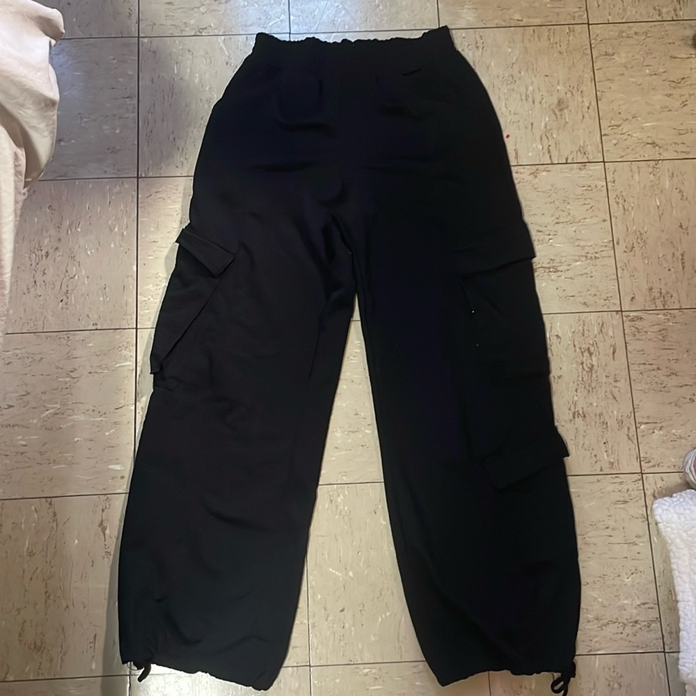 Black Soft Cargo Pants. Size Medium